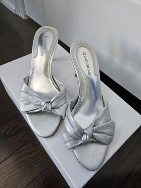 Naturalizer Silver Knot-Front Slide Sandals